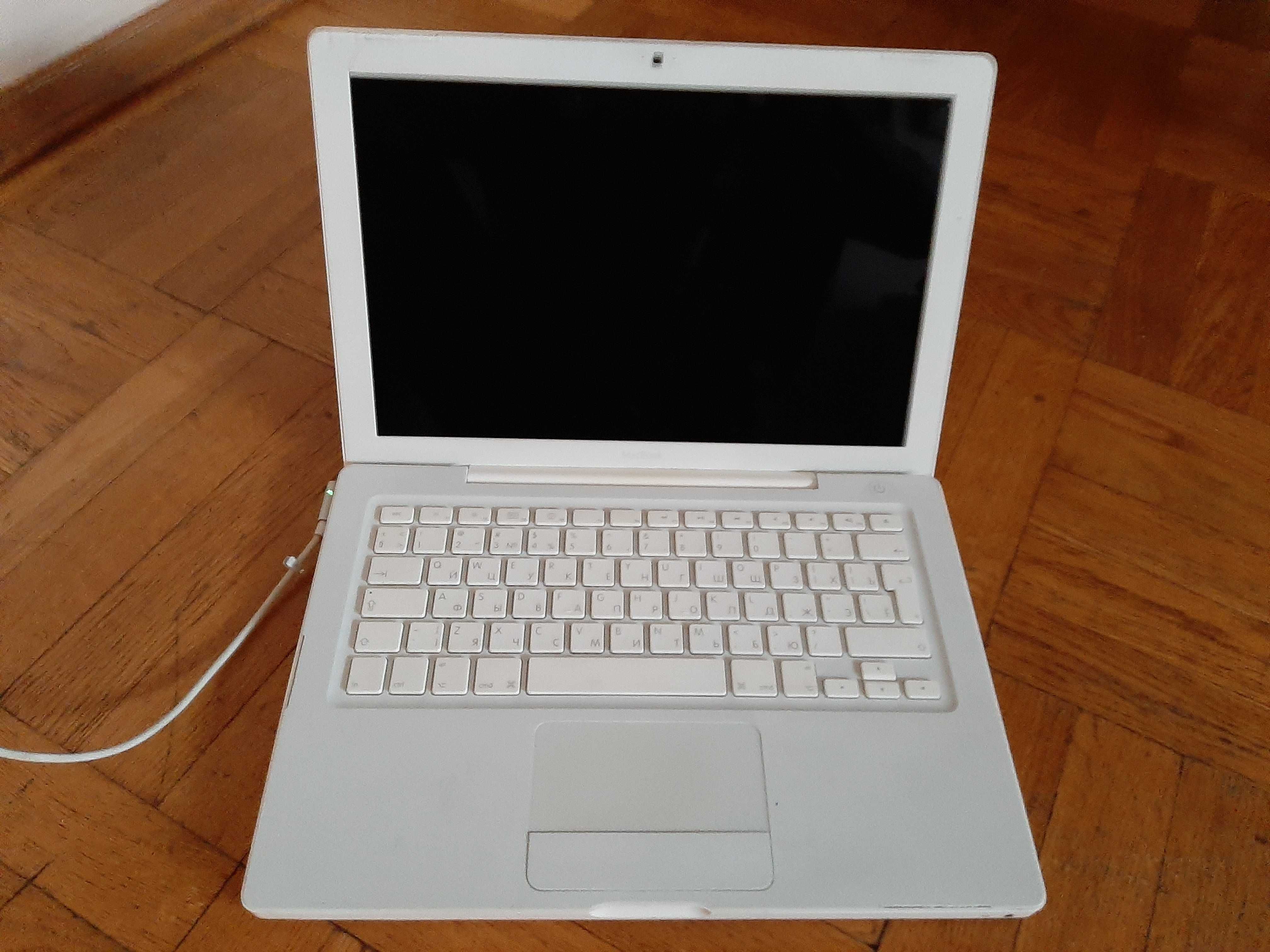 Ноутбук Apple MacBook