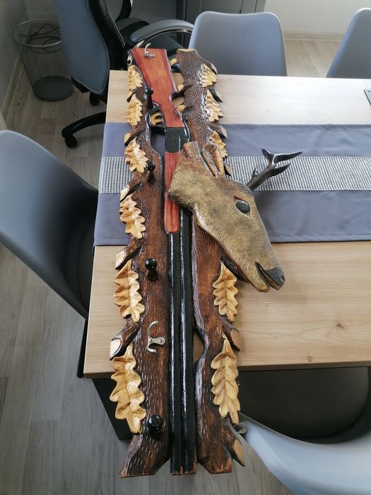 Wieszak drewniany myśliwski