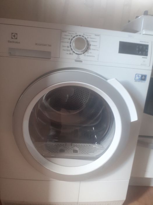 Сушильна машина Electrolux