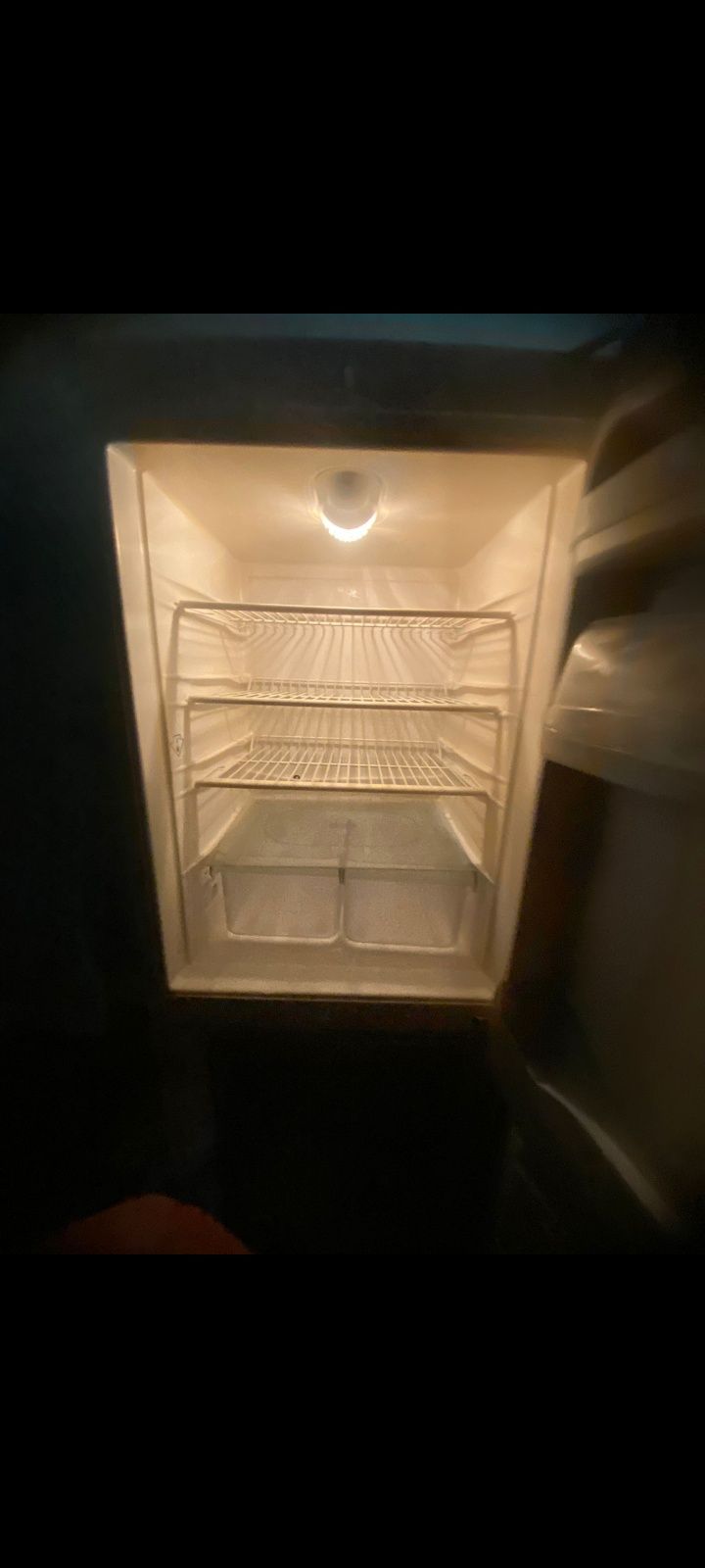 Frigorífico combinado marca wirpool a funcionar bem só 80euros