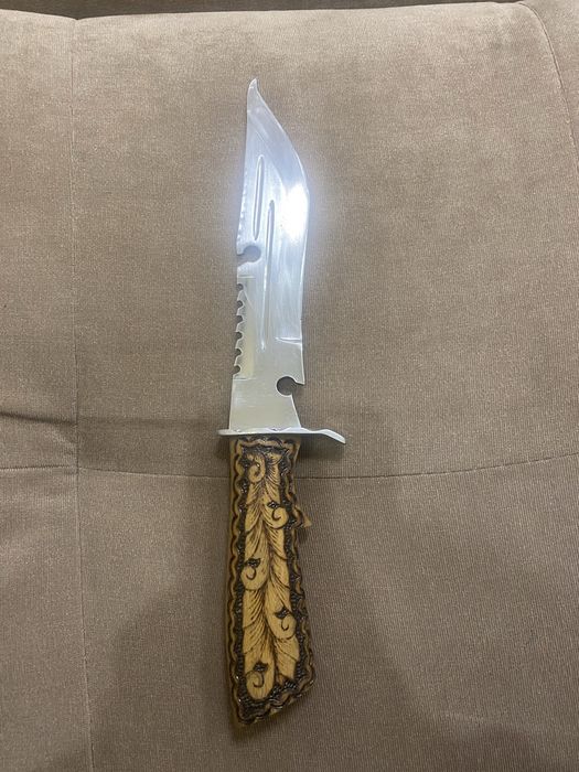 Мисливський ніж ручної роботи