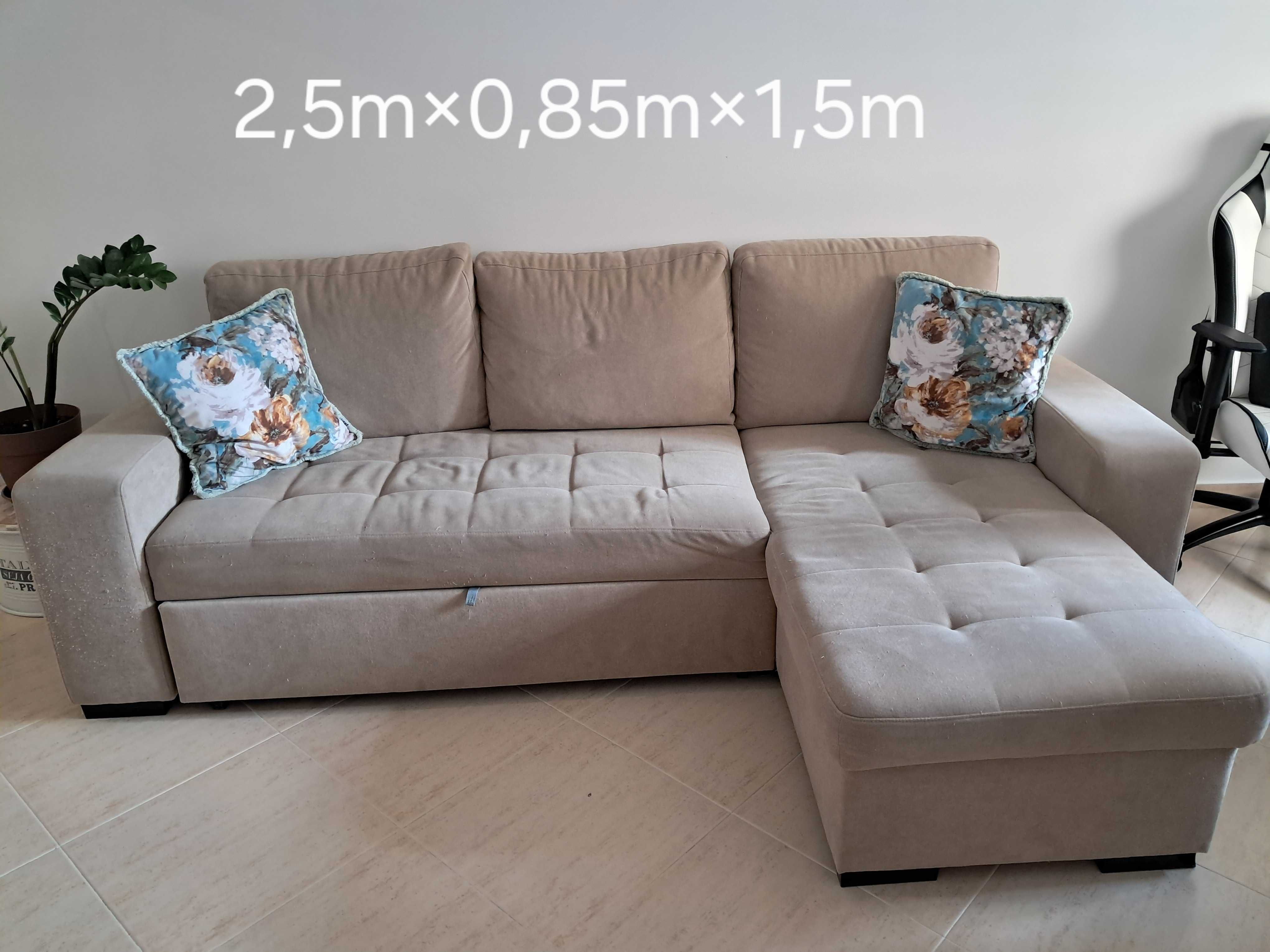 Sofá creme com Chaise Long