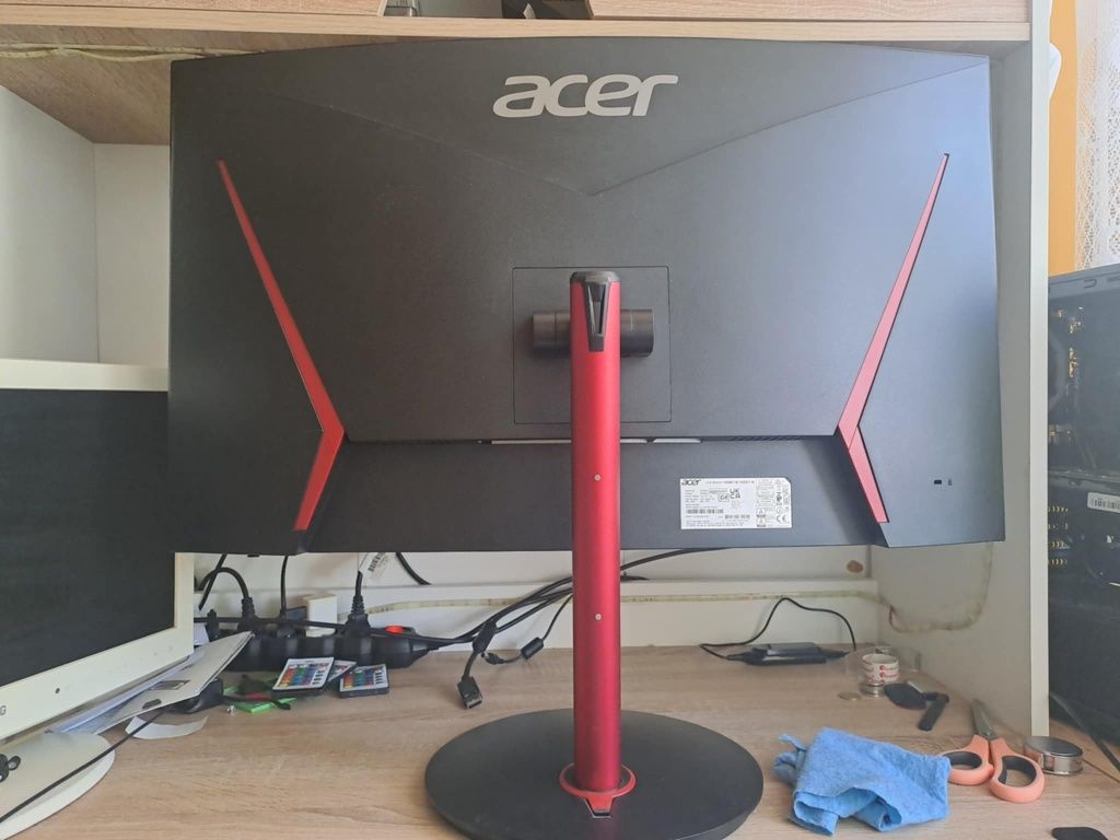 Monitor Acer XZ322Q Pbmiiphx 32" FHD 165 W-wa 
Hz