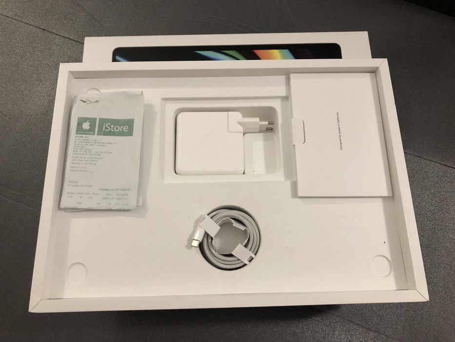 Macbook Pro i7 16GB / 512GB SSD