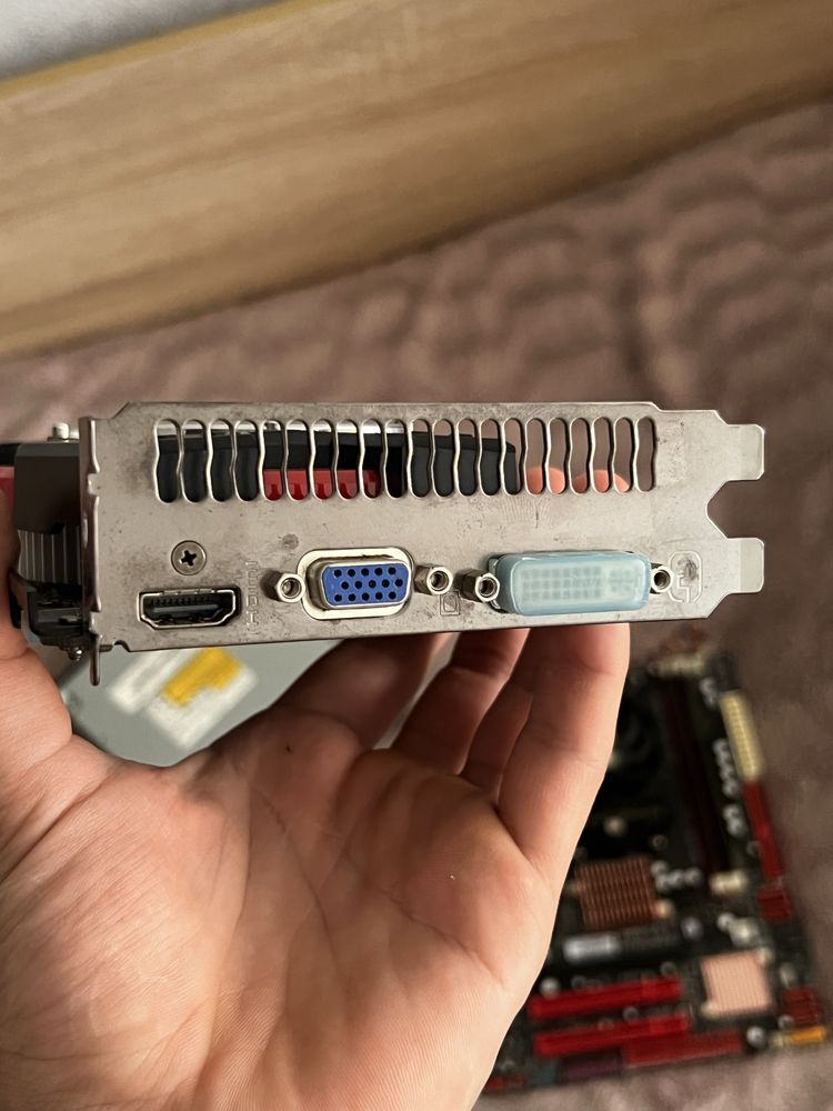 Asus GTX 550TI 1GB GDDR5