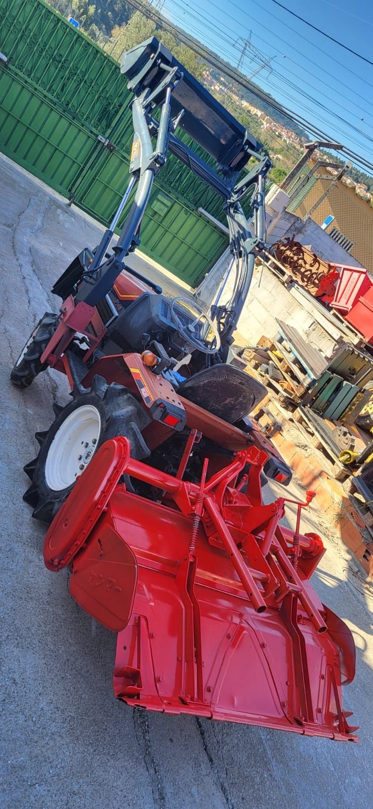 Trator yanmar f 145 com carregador frontal