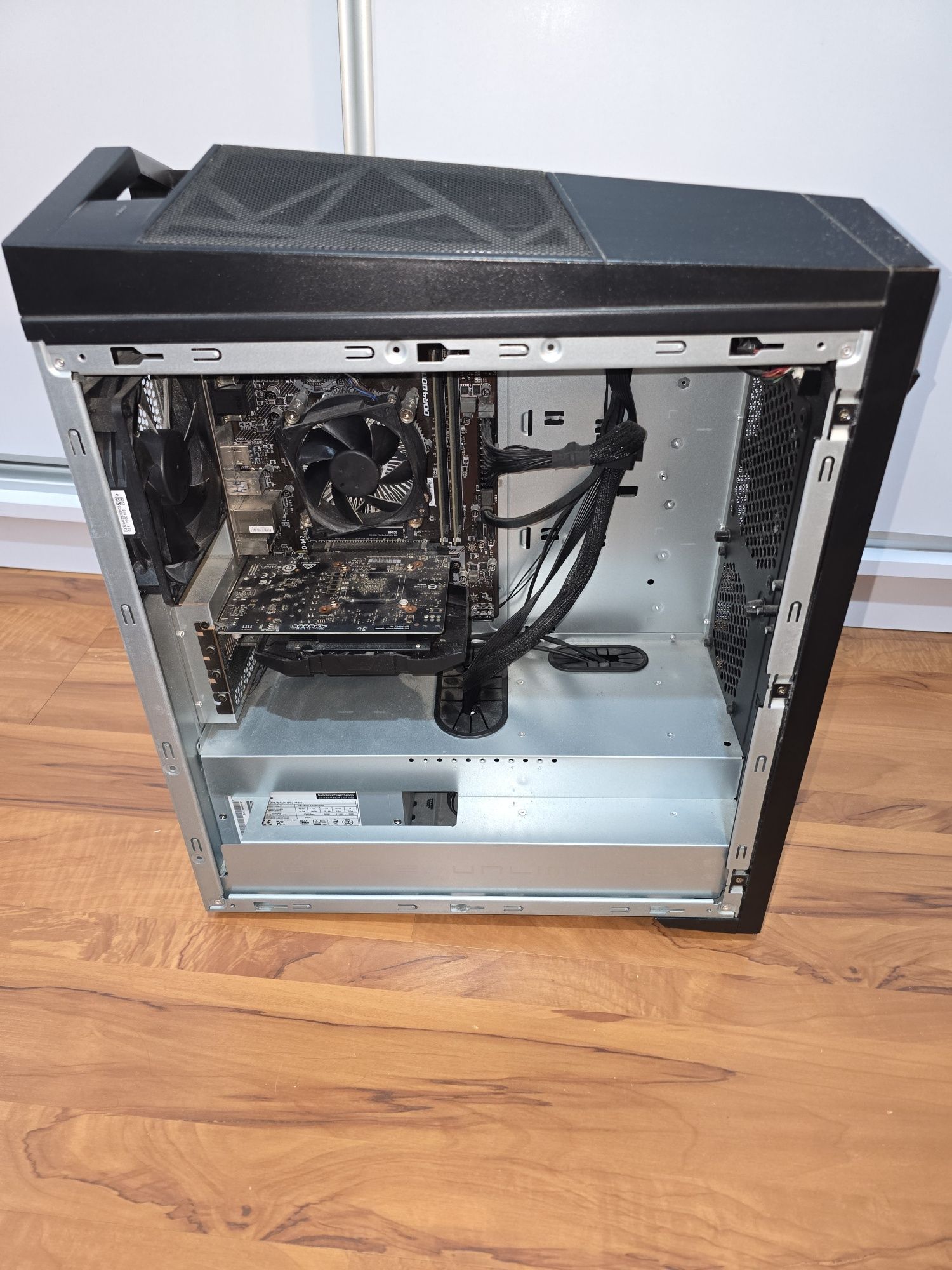 Komputer MSI Infinite