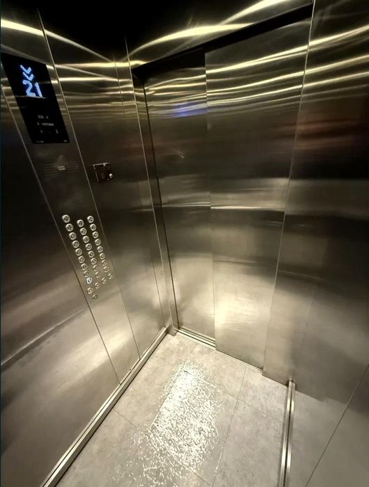 Простора 3-кімнатна квартира 100 м² з якісним ремонтом Олени Пчілки 8