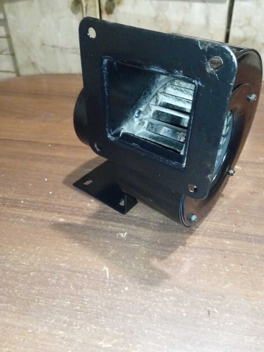 Вентилятор радіальний (відцентровий) Turbo DE 100