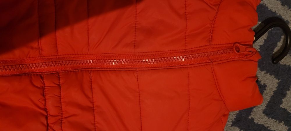 Kurtka przejsciowa czerwona 92 h&m lekka pikowana dziewczęca