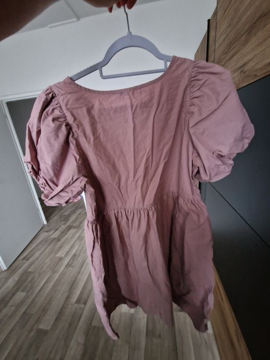 Sukienka podrowy roz