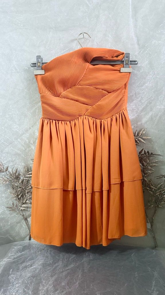 Vestidos e macacões senhora 5 euros cada