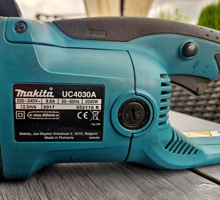 Piła łańcuchowa elektryczna Makita UC4030A