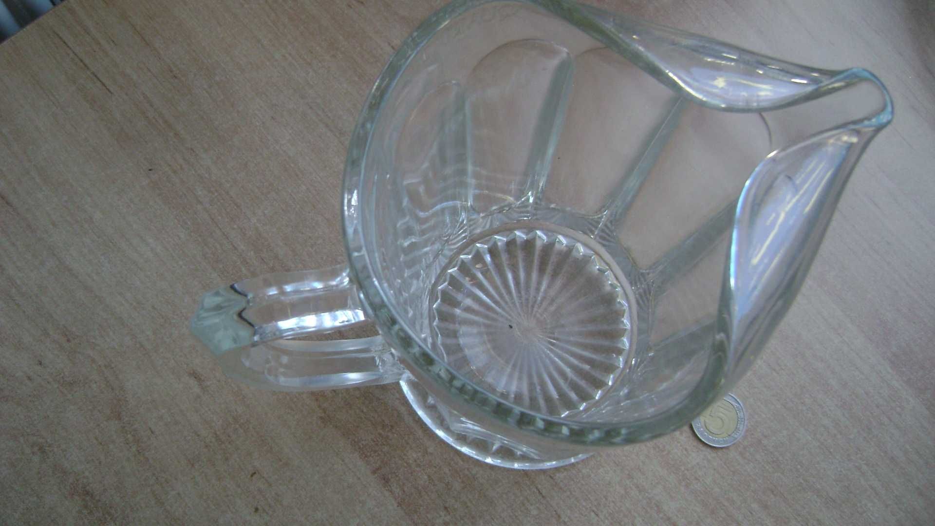 Starocie z PRL - Stare naczynia szklane = Dzbanek 0,75 litra