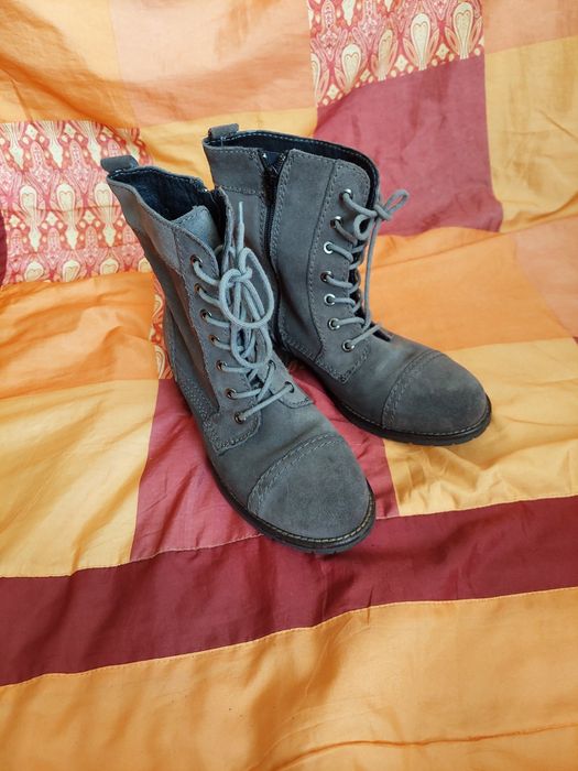 Ботінки жіночі, шкіряні