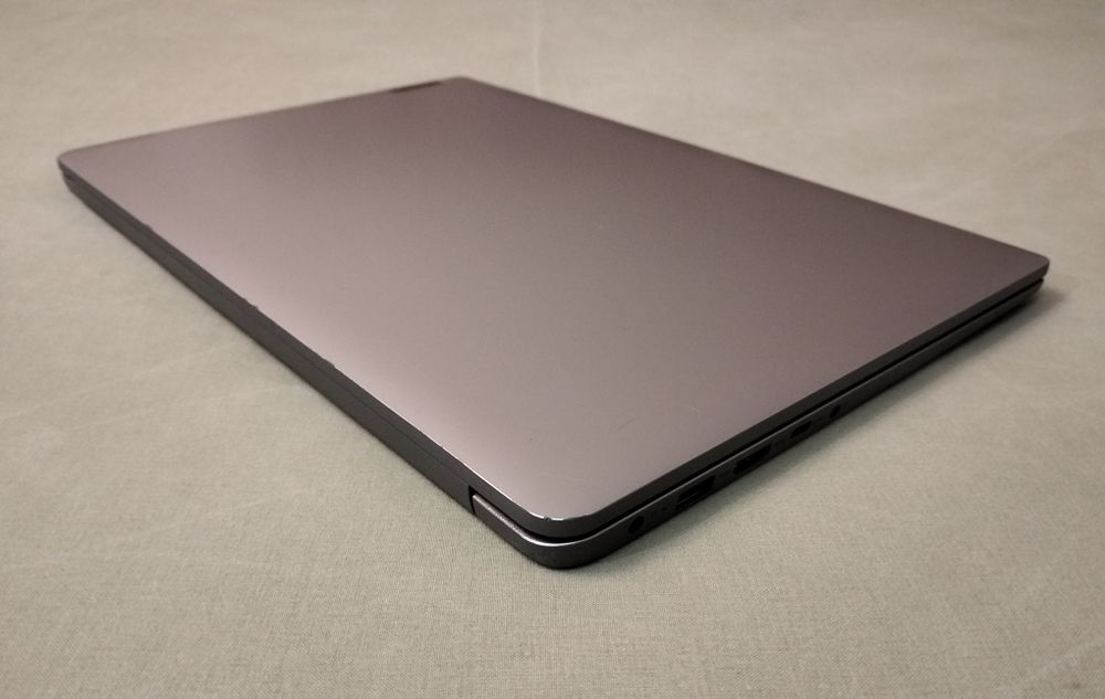 Lenovo _15.6 Full HD/ intel n4020/ram 8/SSD 256/новая батарея 10 часов