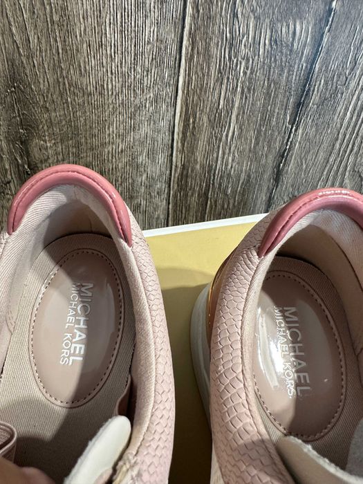 Buty damskie skórzane sneakersy Michael Kors Darby Wedge Trainer 37