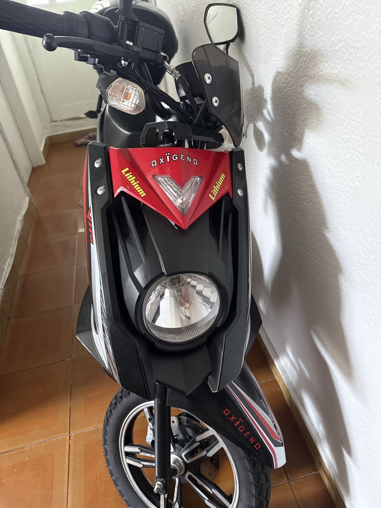 Bicicletra scooter elètrica