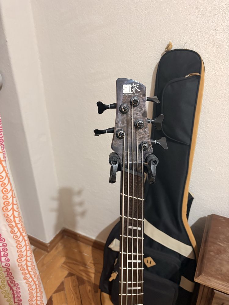 Baixo ibanez SRMS 805