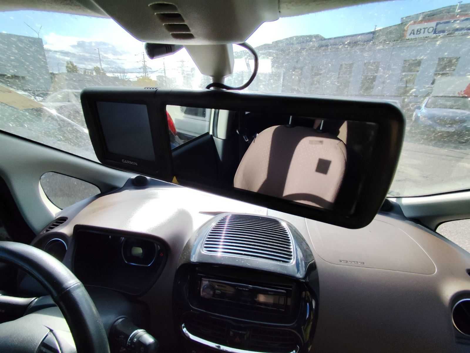Citroen C-Zero 16 квт на 100 км бюджетна електричка