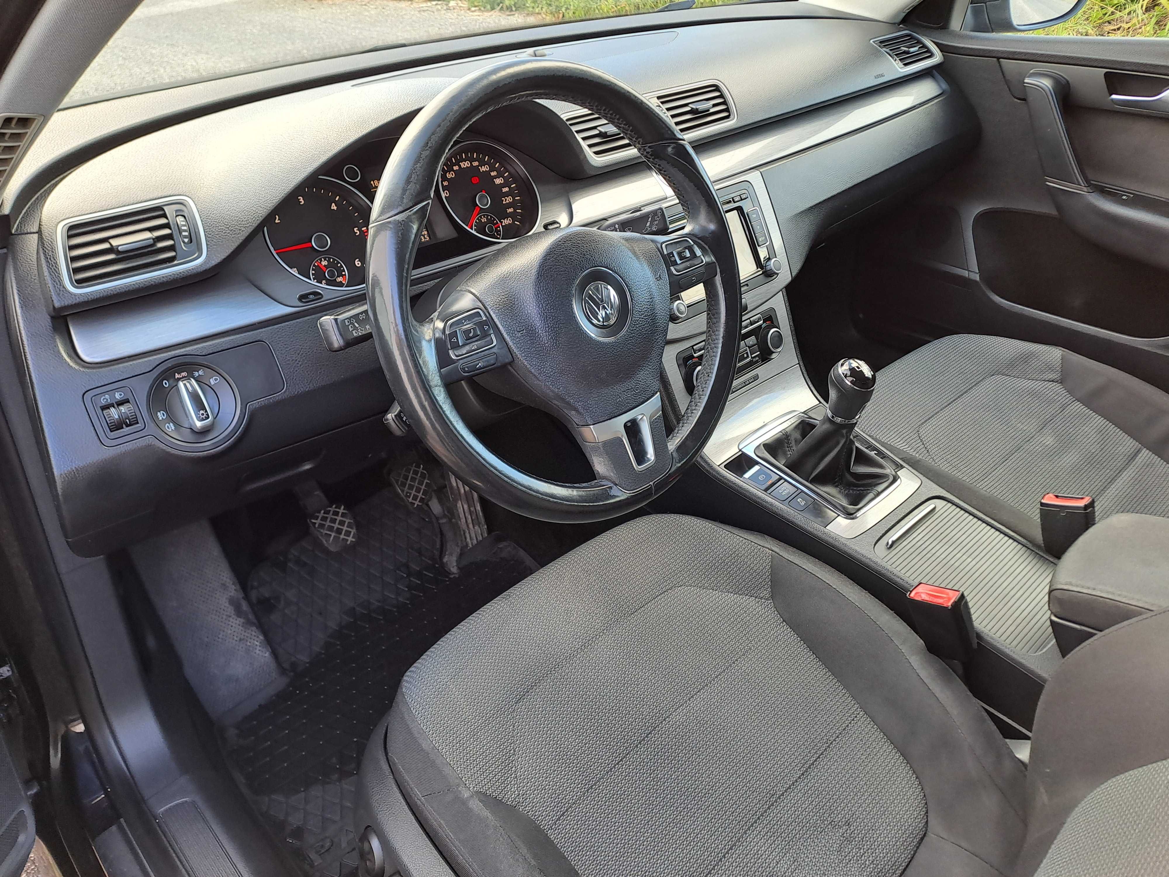 VW Passat Variant Confortline - Diesel