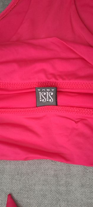 Купальники роздільні/суцільні