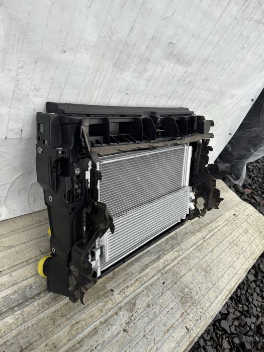 Телевізор панель Tiguan Allspace UsA 2.0 tsi комплект з радіаторами