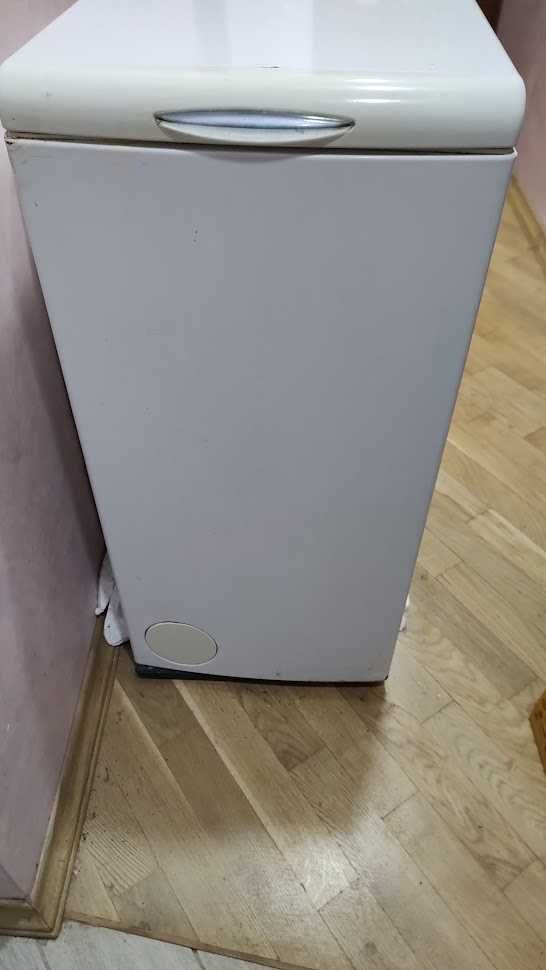 Продам пральну машинку Whirlpool AWT 5108/4 - 1000 на запчастини