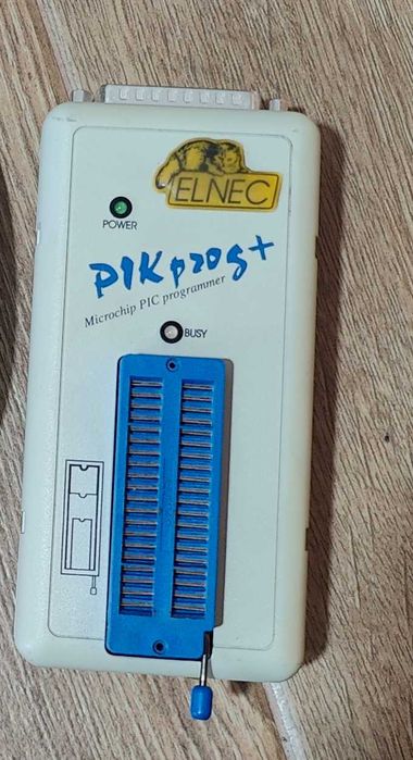 Programador PIC Elnec PIKprog+