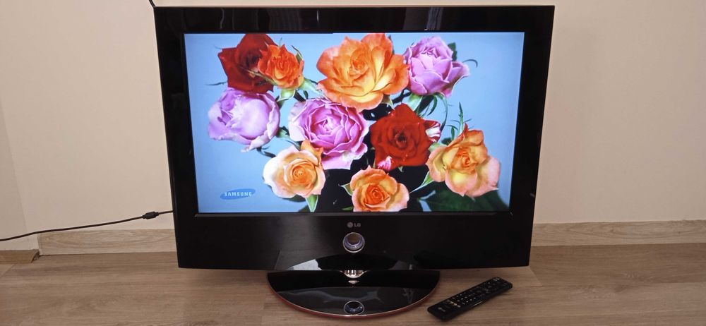 Telewizor 32 cale LG 32LG6000 SCARLET Design