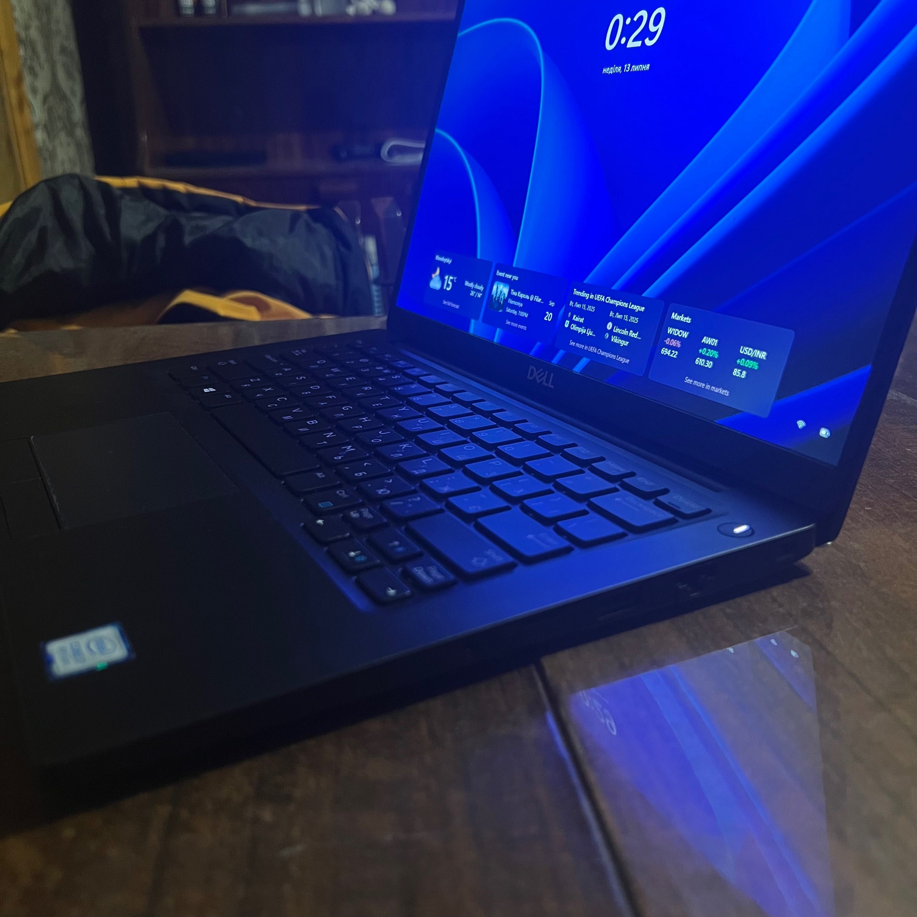 Ноутбук: Dell Latitude 7390