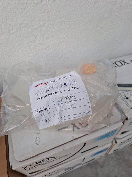 Toners, escova, depósito e óleo XEROX Docucolor12