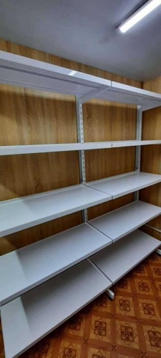 Стелажі на стяжках висота 2,35, ширина 2 метр. В наявності 2 шт.