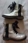 Botas Cinza Metalizado Pele, T33