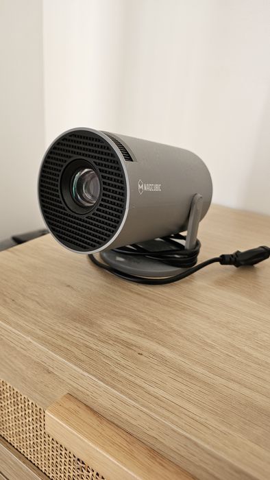 Projetor MAGCUBIC HY300Pro – Como Novo, Usado 1 Vez