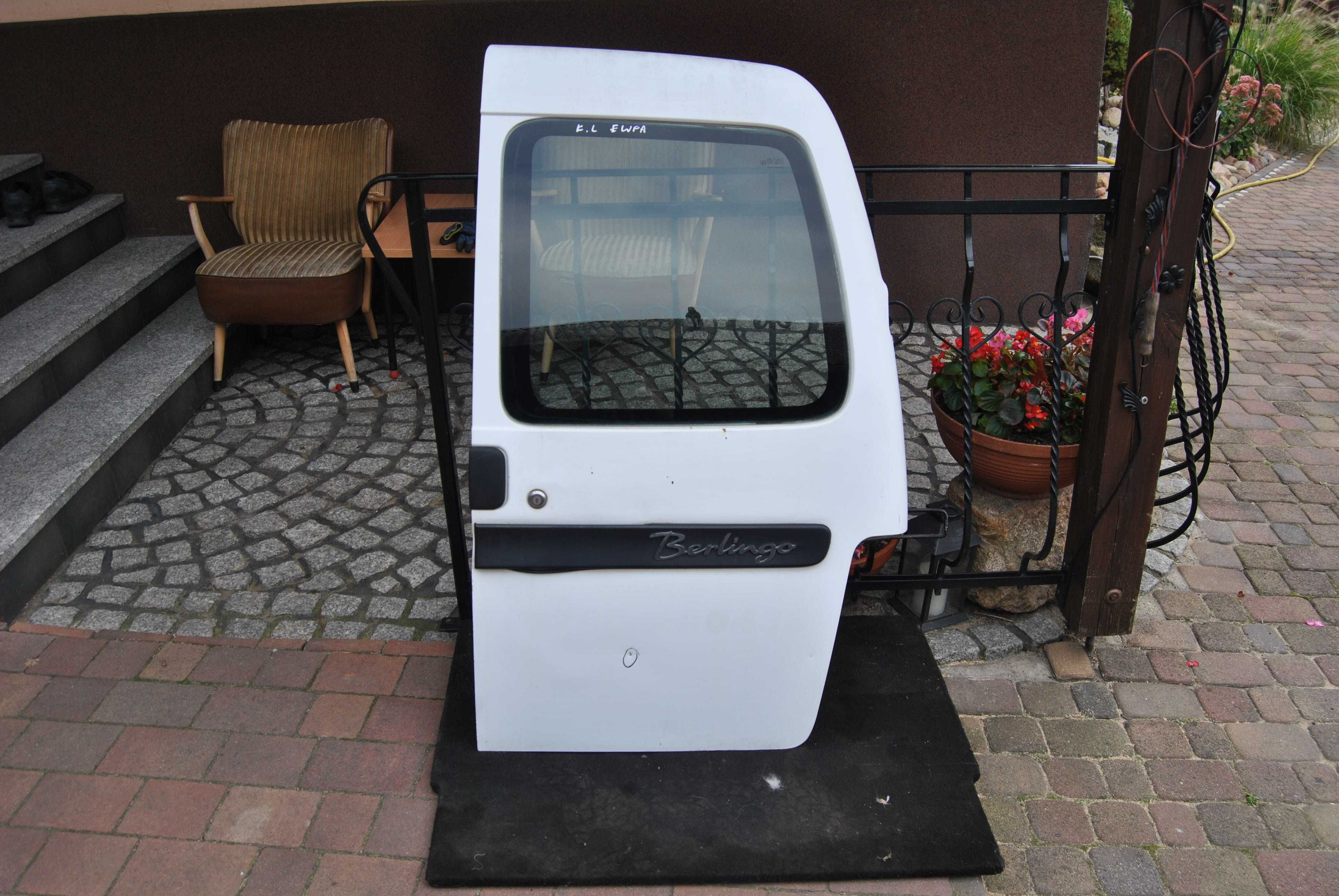 Drzwi klapy prawe Citroen Berlingo 2007r EWPA