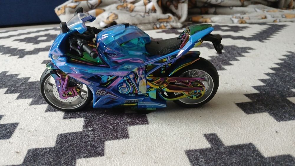 Продаю іграшкового мотоцикла