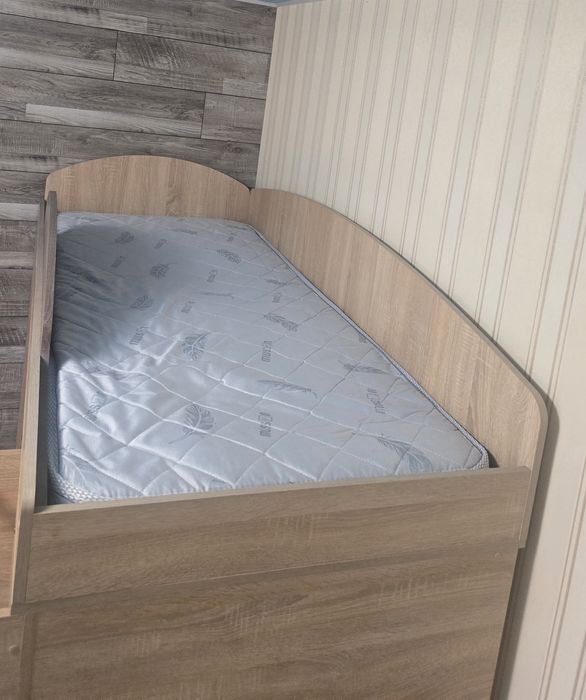 Дитяче ліжко-горище