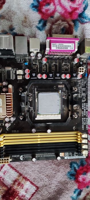 Материнская плата