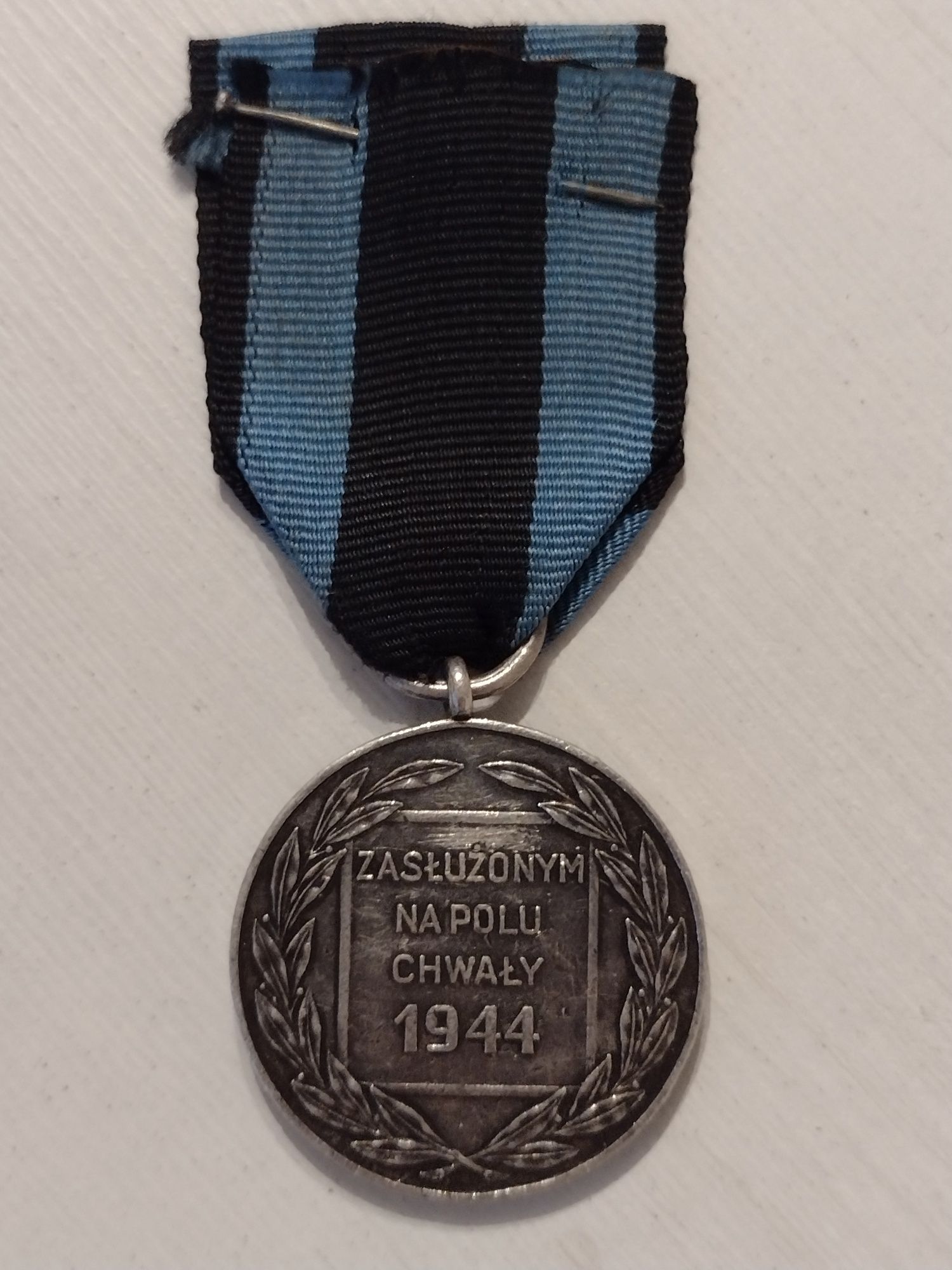 Medal zasłużony na polu chwały srebrny