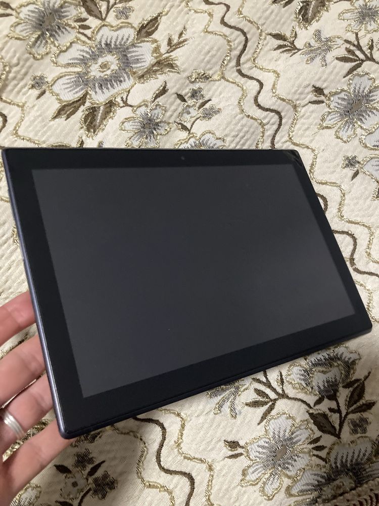 Tablet Lenovo mais carregador