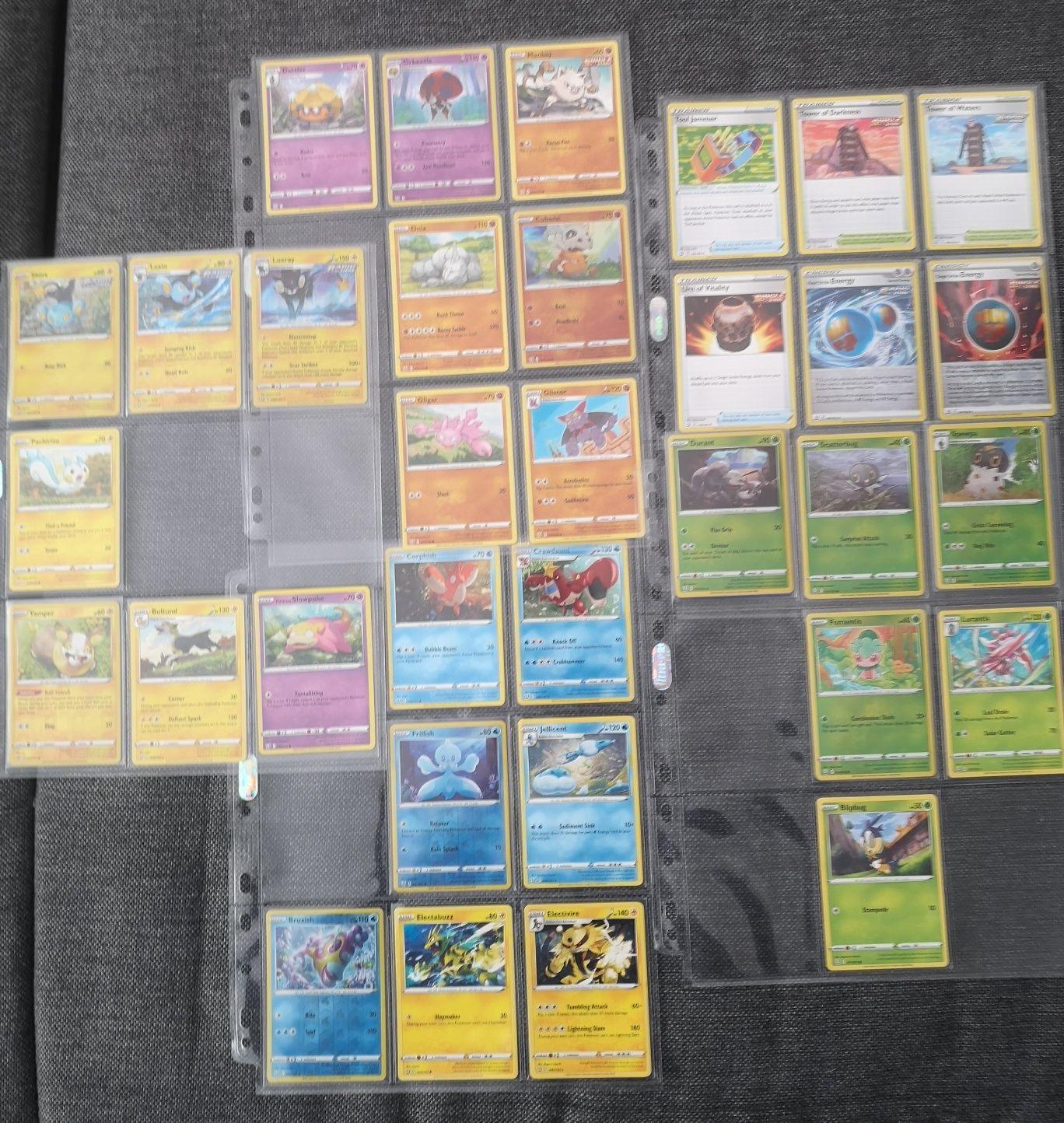 Pokemon TCG album Sword Shield BATTYLE STYLES 150 kart plus segregator