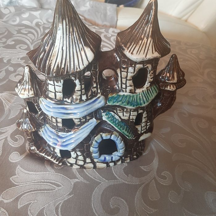 Zamek do akwarium piękny