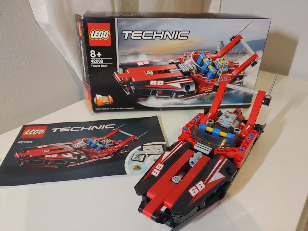 Lego Technic 42089 Motorówka