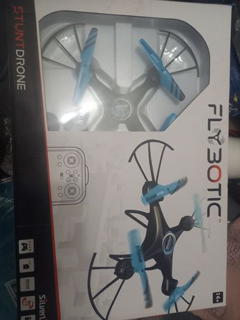 FlyBotic StuntDrone Uszkodzone opakowań