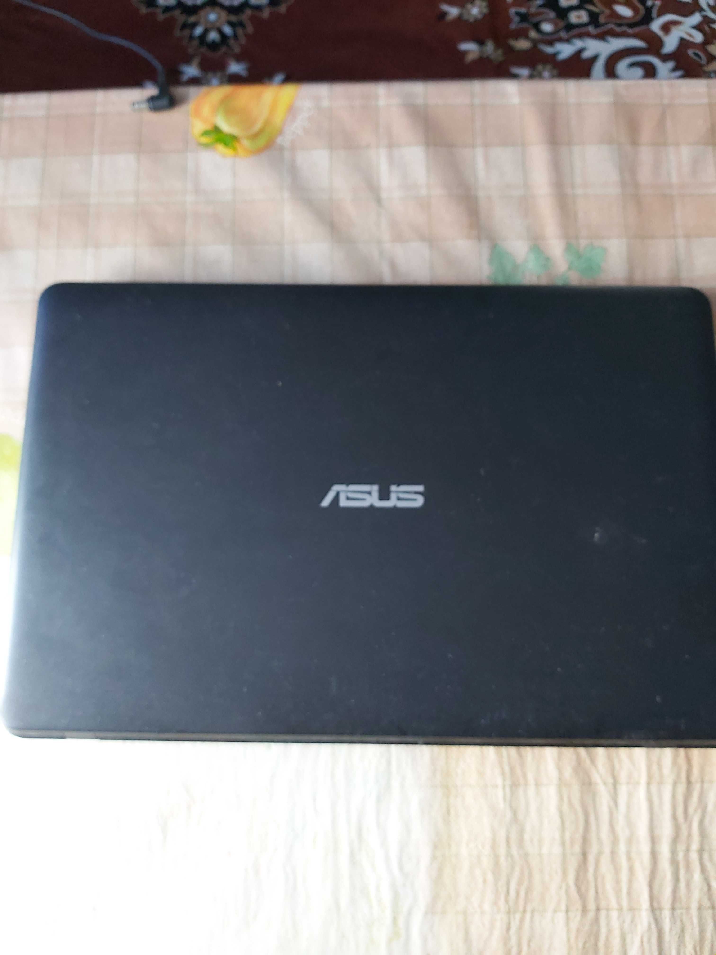 ASUS X751L, 17,3, i3-4030, NVidia 820m, ОП 12gb, SSD 240gb