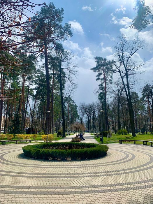 Продам простору 3-кімнатну квартиру з терасою - центр Ірпеня!