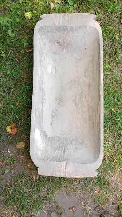 Антиквар, дерев'яне корито