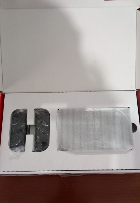 Nintendo Switch – Impecável, nova / sem uso