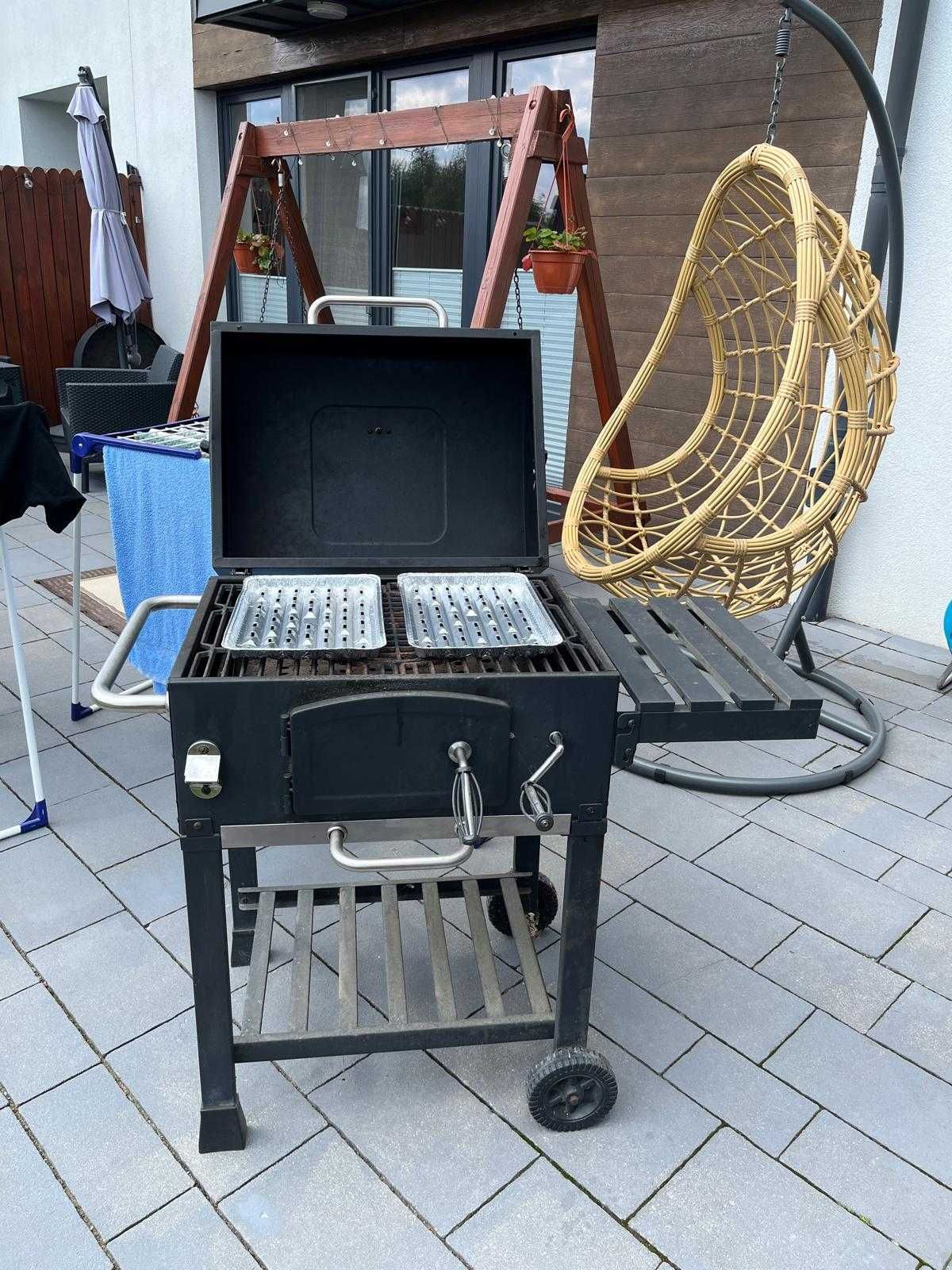 Grill ogrodowy węglowy duży